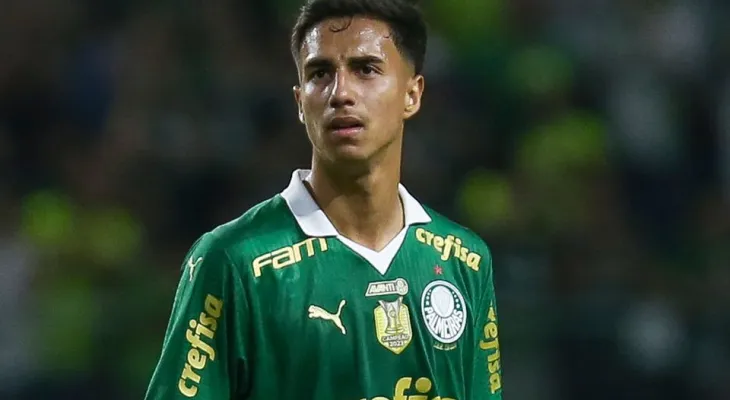 Manchester City Sign Brazilian Defender Vitor Reis from Palmeiras