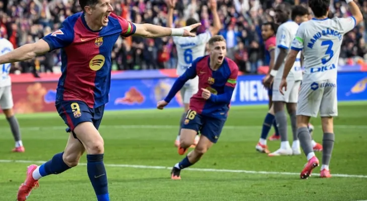 Lewandowski’s Winner Keeps Barcelona’s La Liga Title Hopes Alive